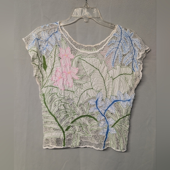 Vintage Tops - Vintage Floral Lace Women Top